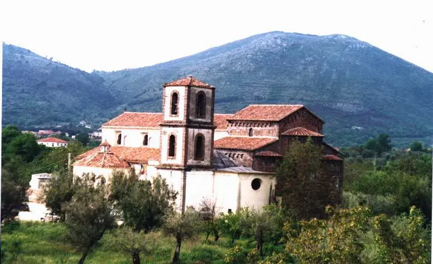 La carte Cathédrale de Calvi Risorta