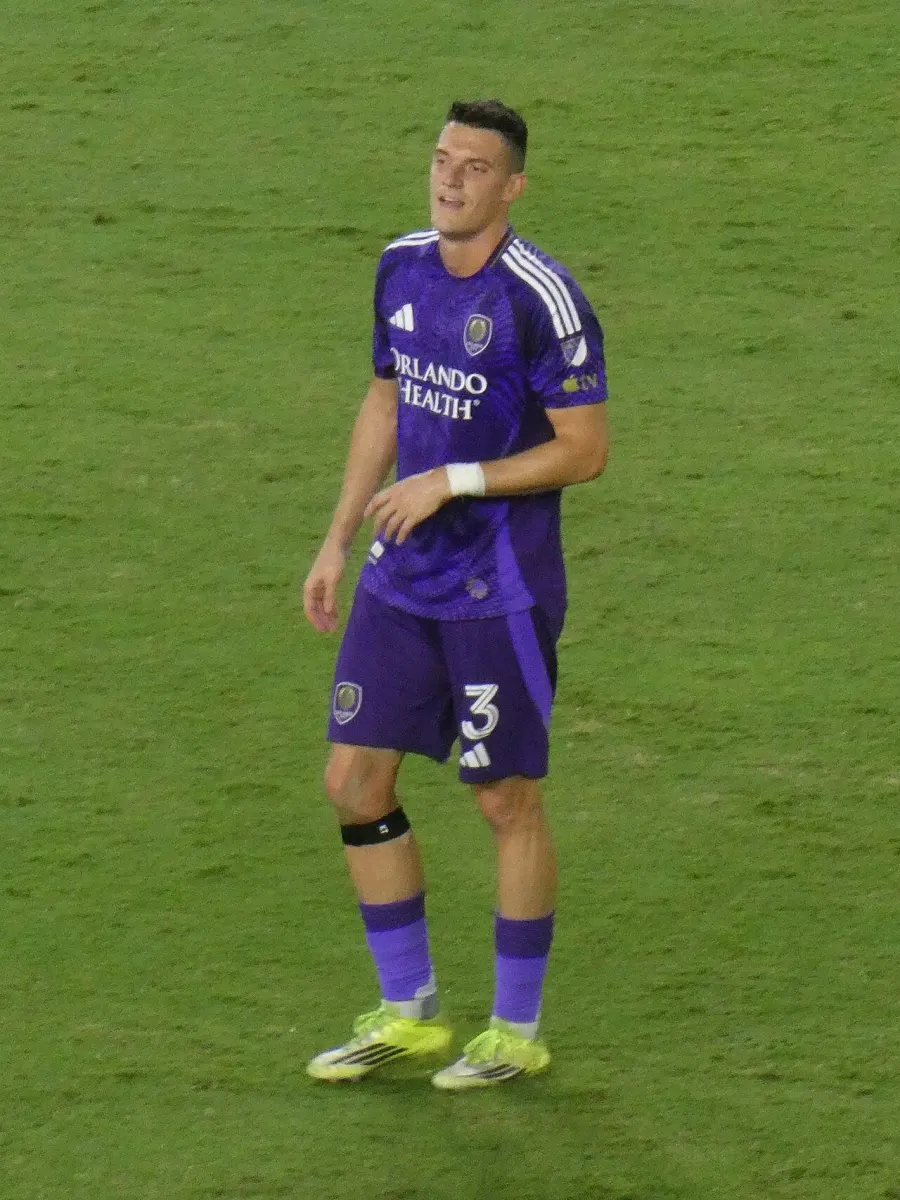 The Adrián Marín card