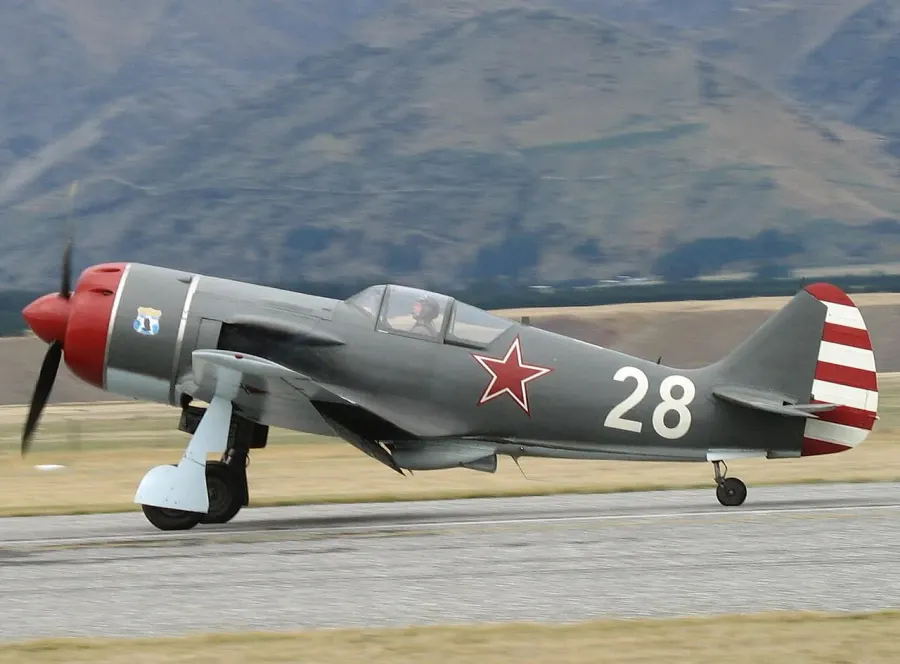 The Lavochkin La-9 card