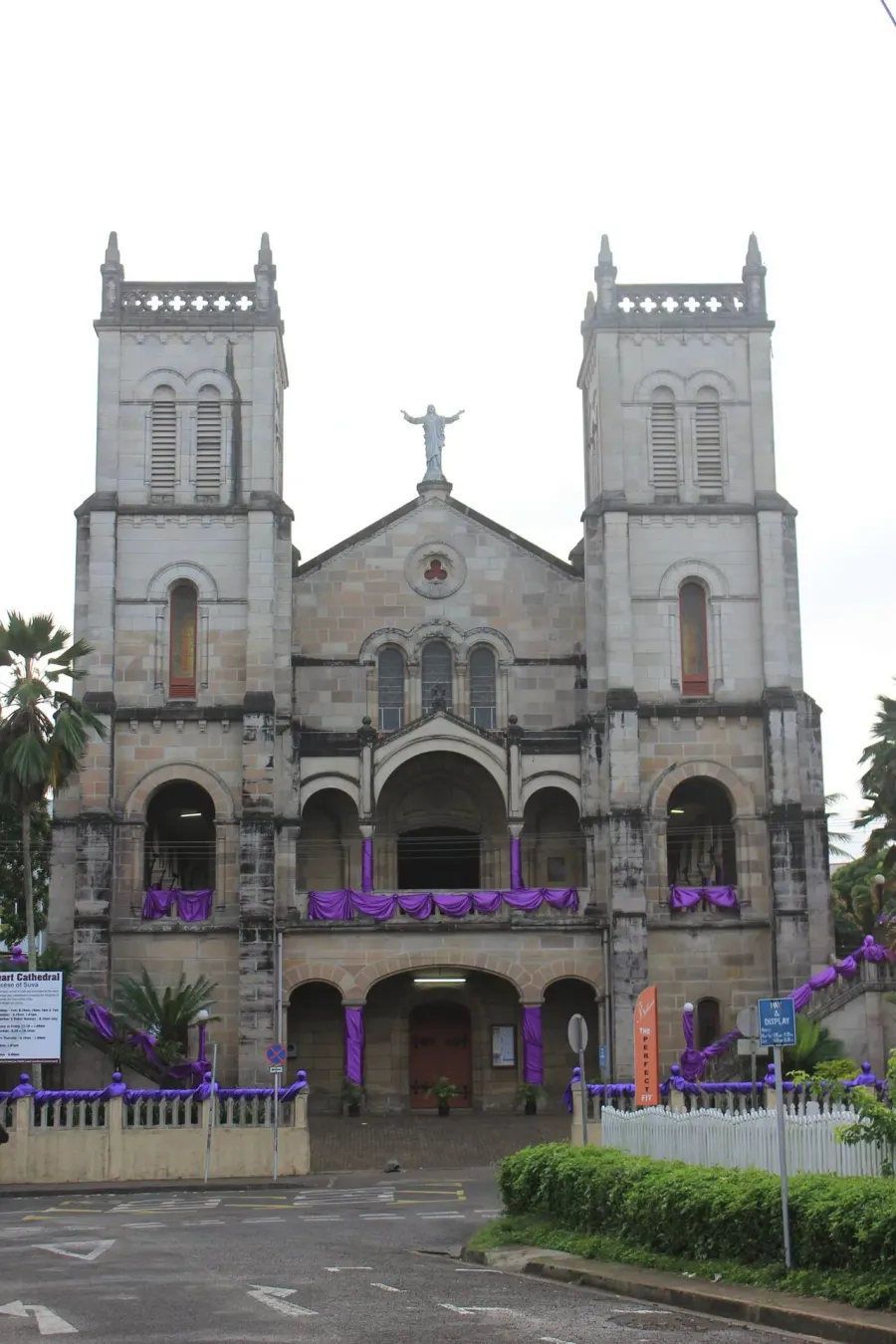 La carte Cathédrale du Sacré-Cœur de Suva