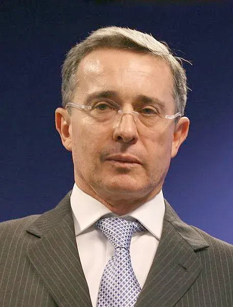 La carte Álvaro Uribe