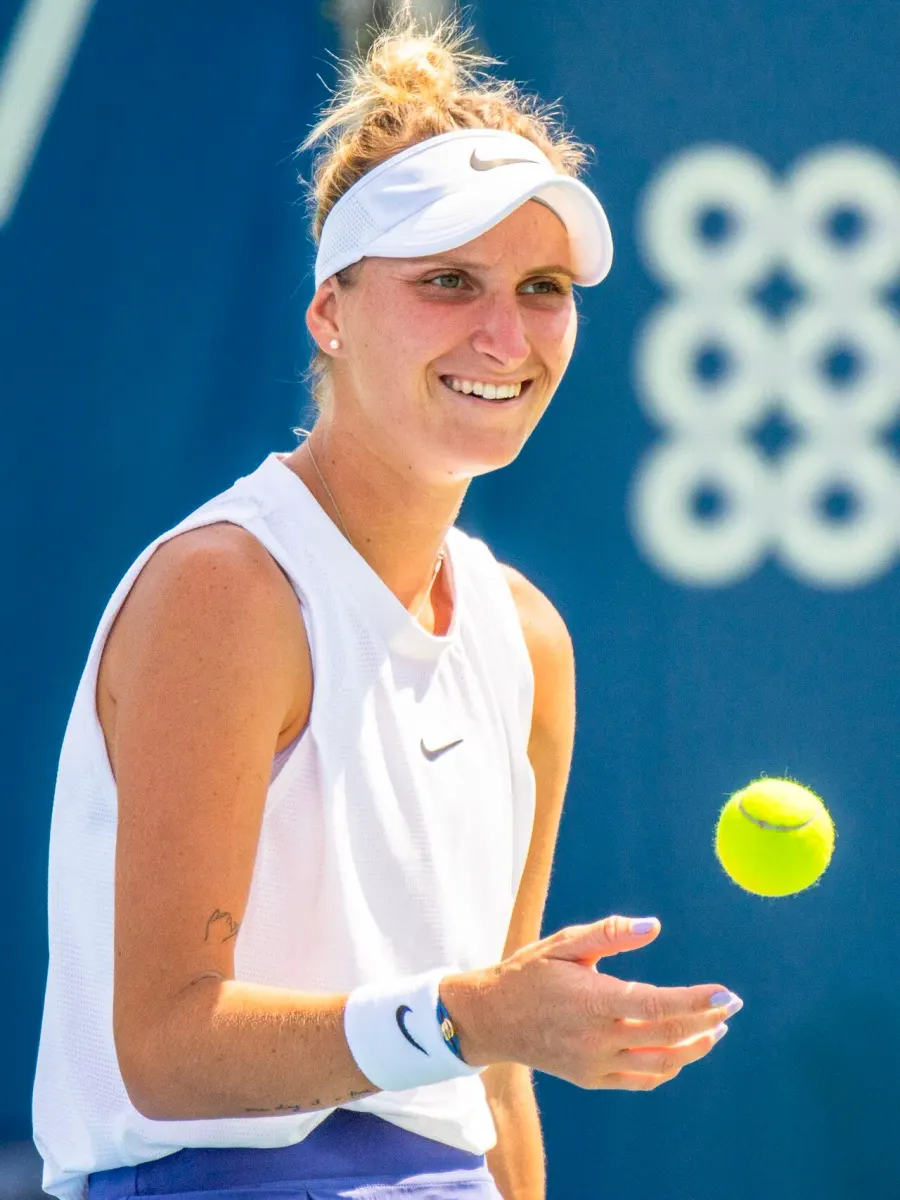The Markéta Vondroušová card
