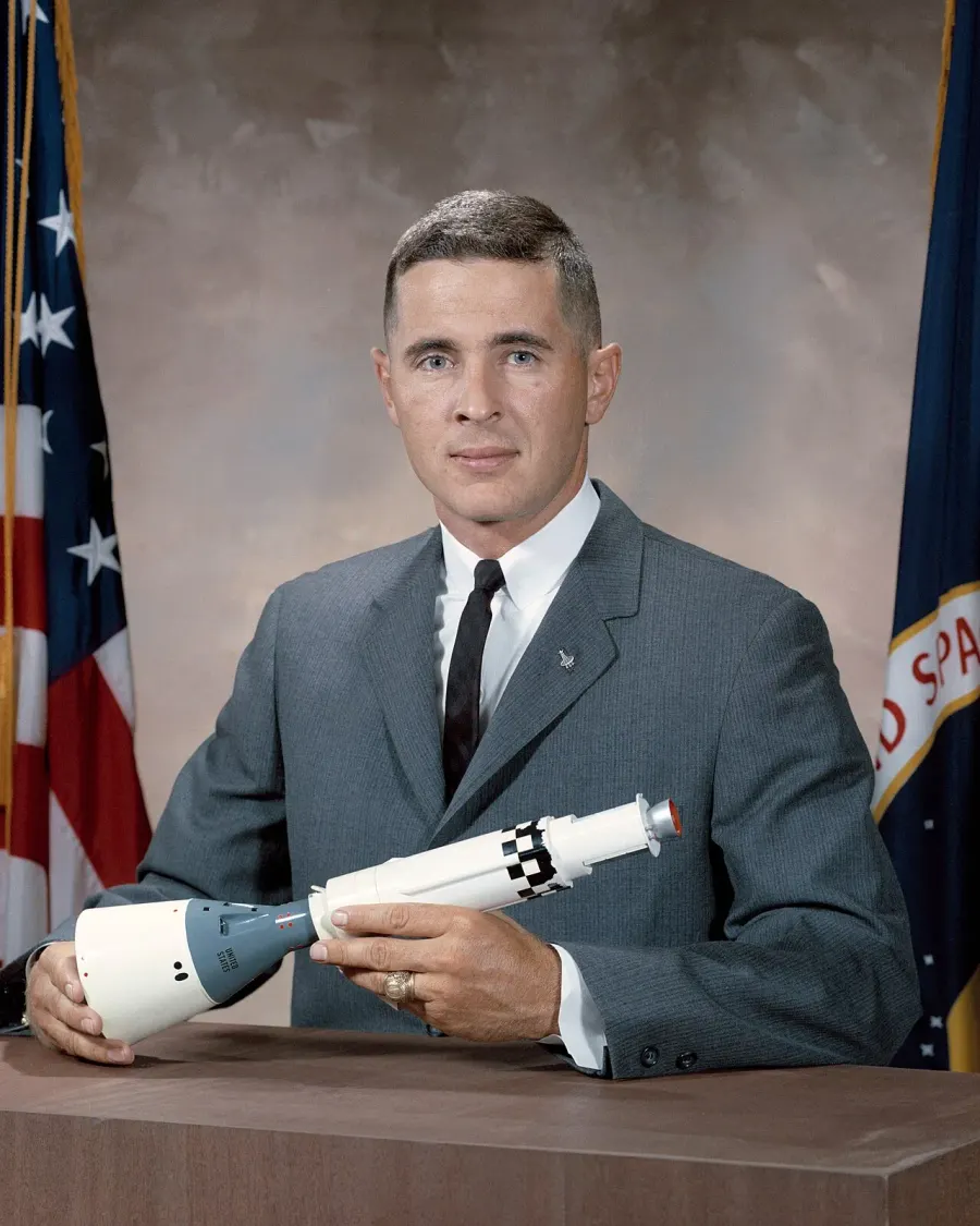 The William Anders card