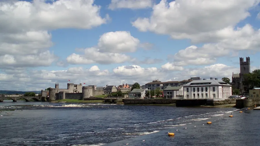 The River Shannon card