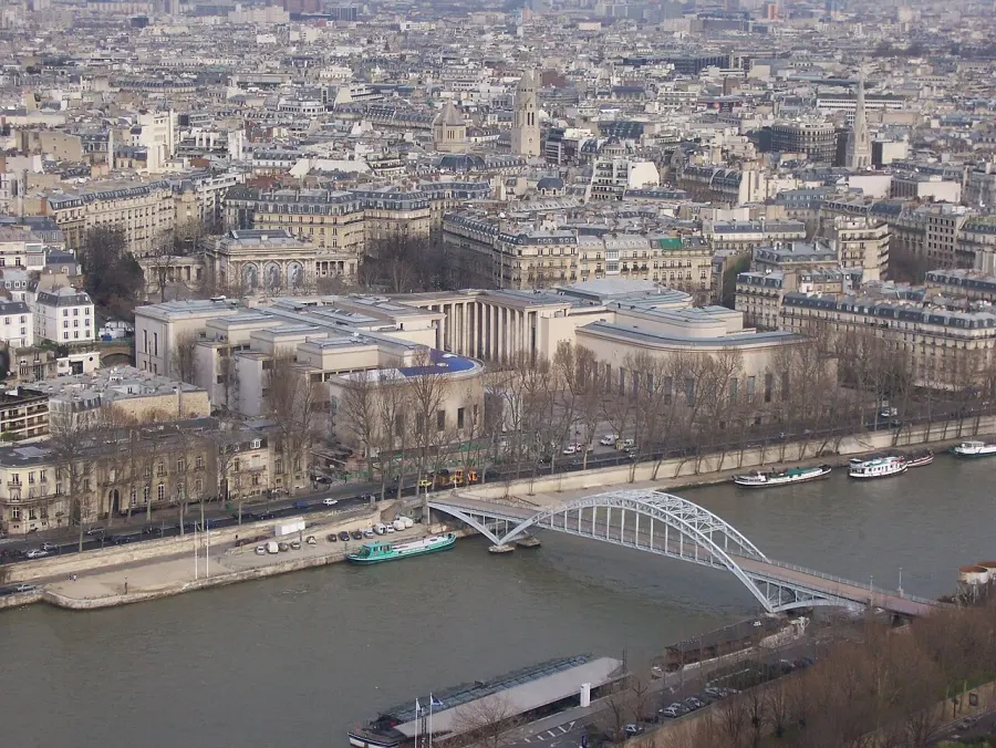 The 16th arrondissement of Paris card