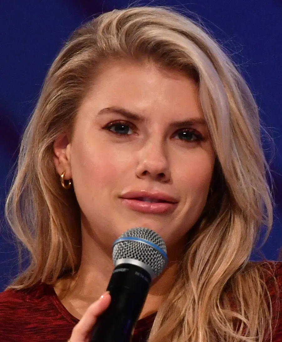 La carte Charlotte McKinney