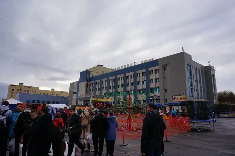 La carte Snejnogorsk