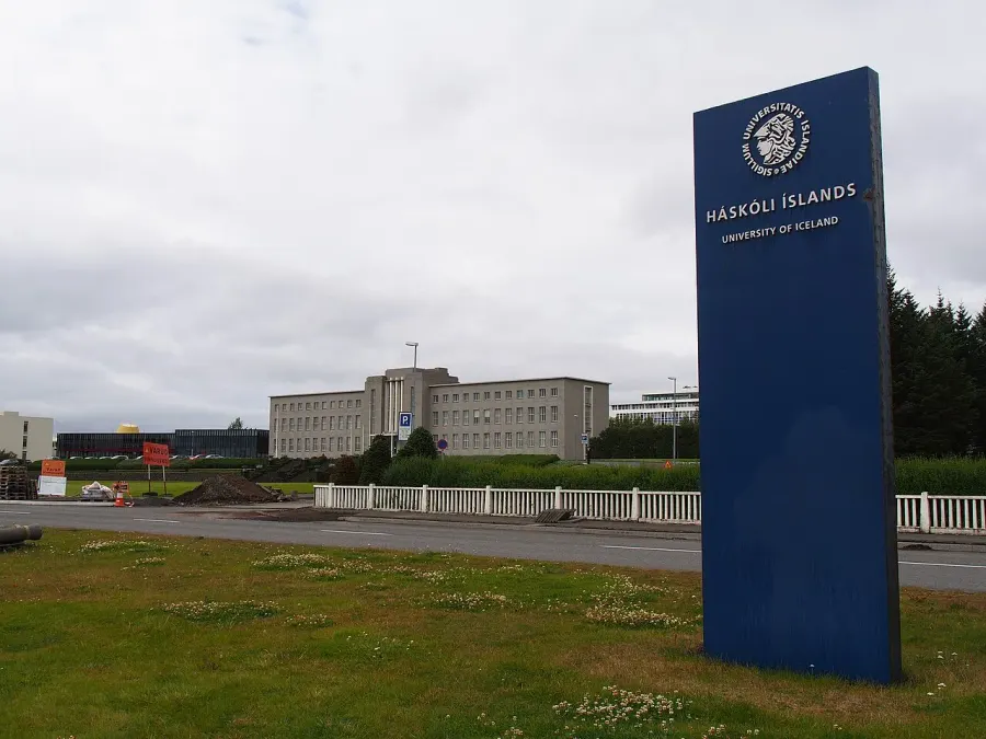 The University of Iceland card