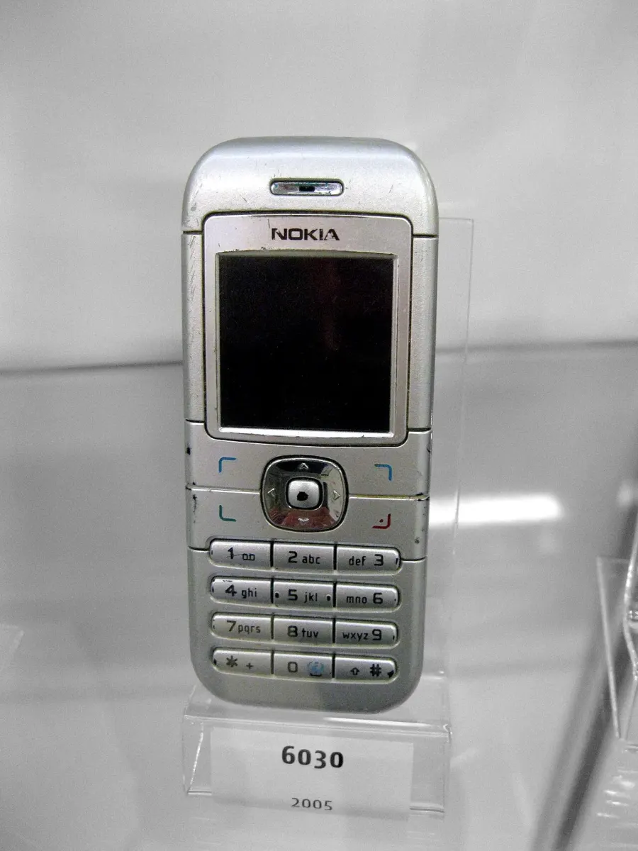 The Nokia 6030 card