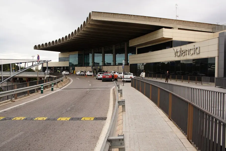 The Valencia Airport card