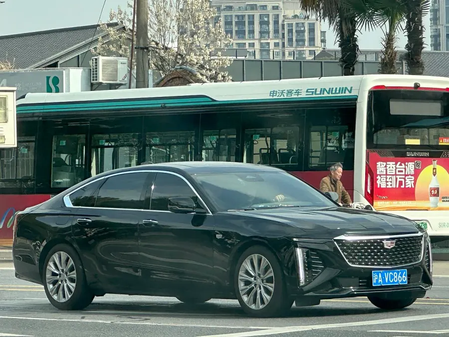 La carte Cadillac CT6