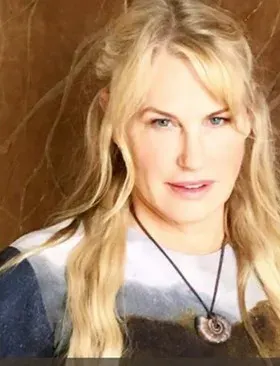 The Daryl Hannah card