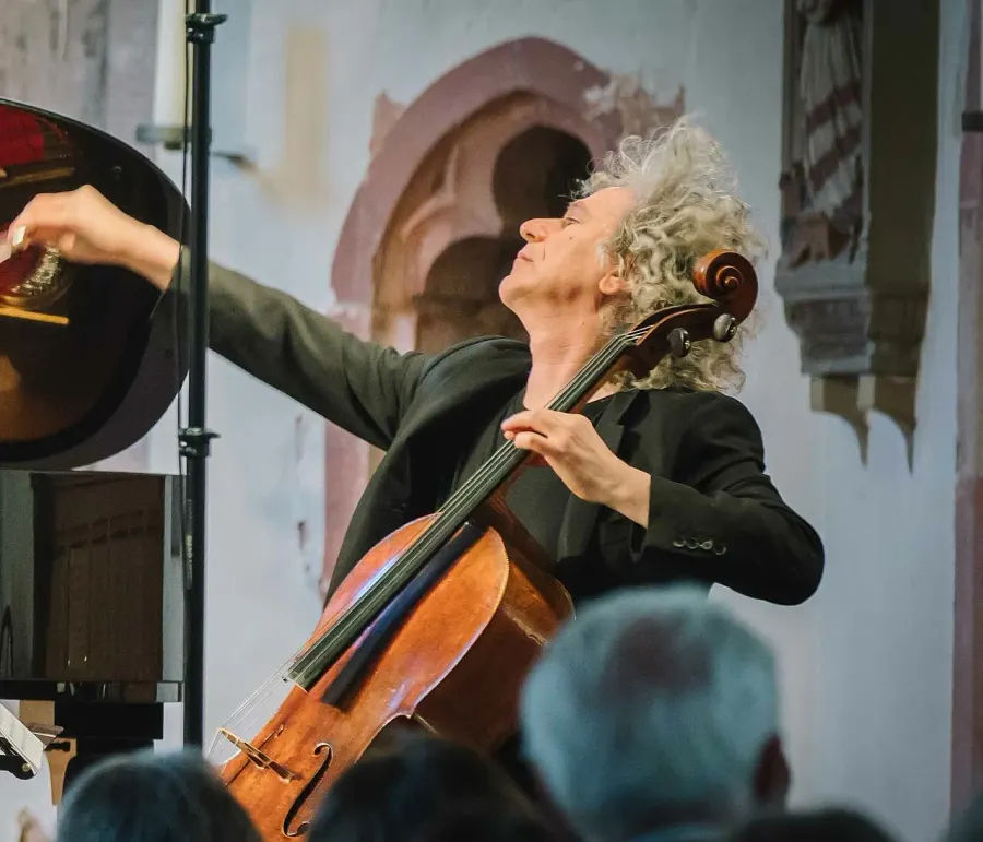 The Steven Isserlis card