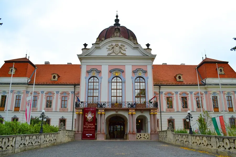 The Gödöllő card