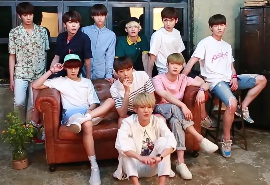 The Up10tion card