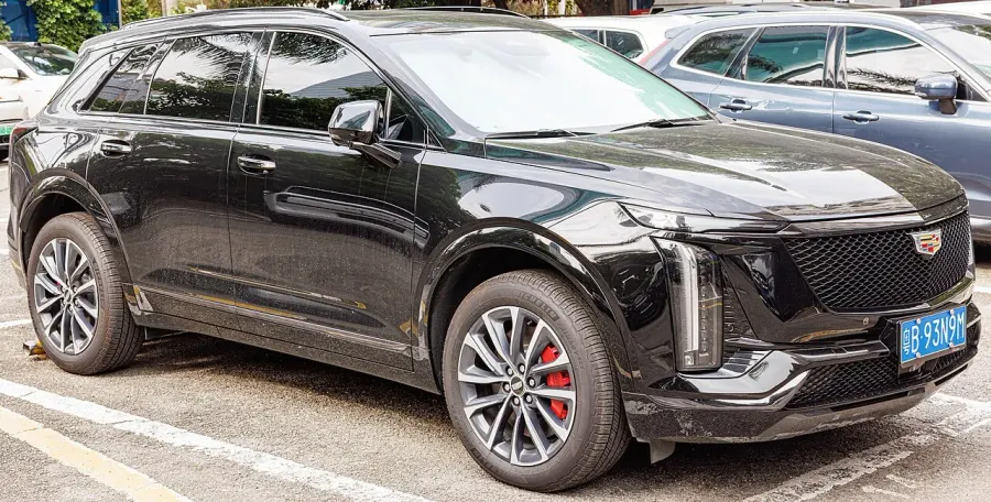 The Cadillac XT5 card