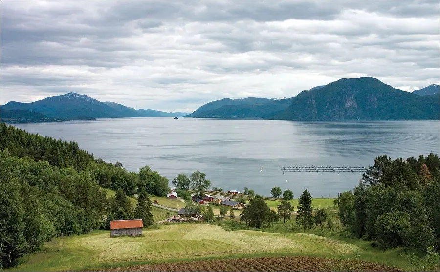 The Romsdalsfjord card