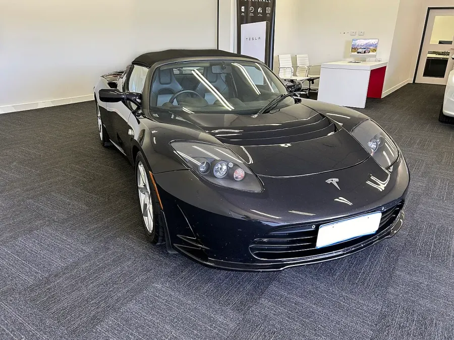 La carte Tesla Roadster