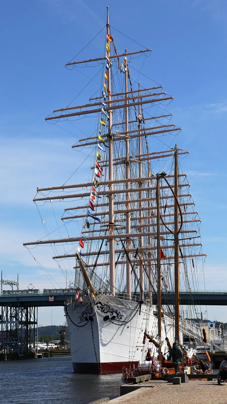 The Barque card