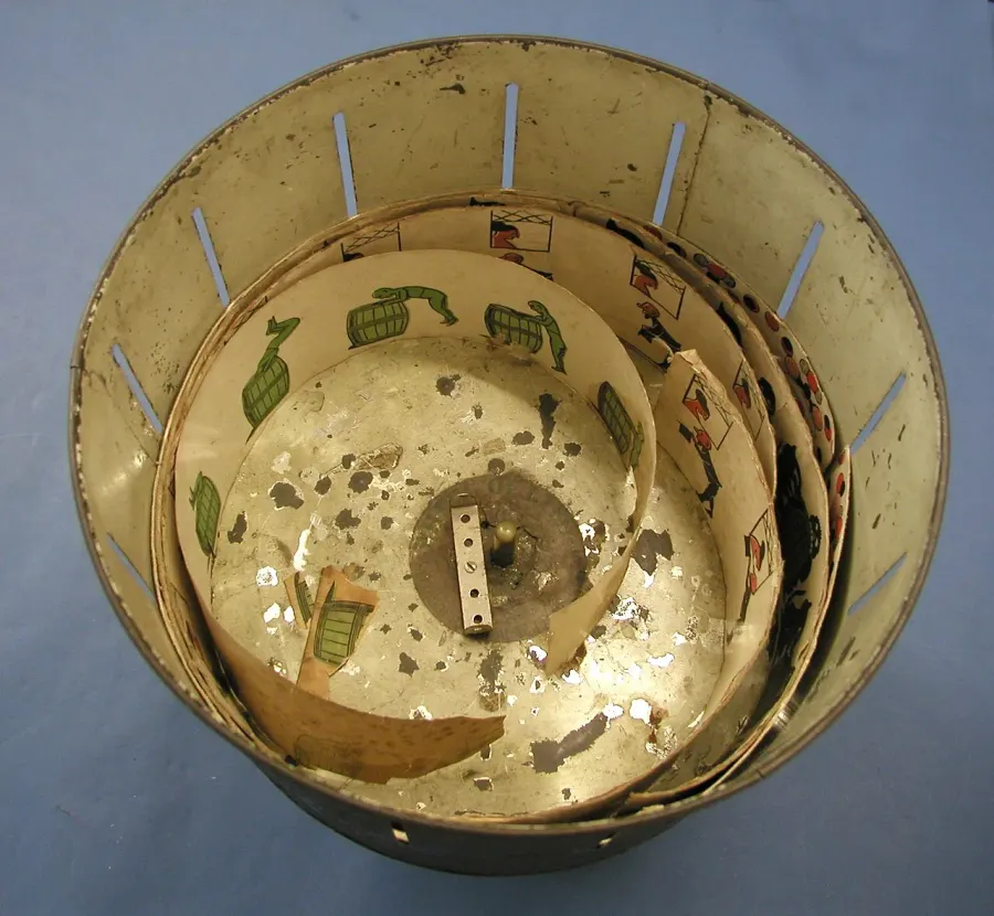 The Zoetrope card