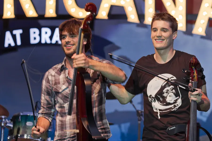 The 2Cellos card