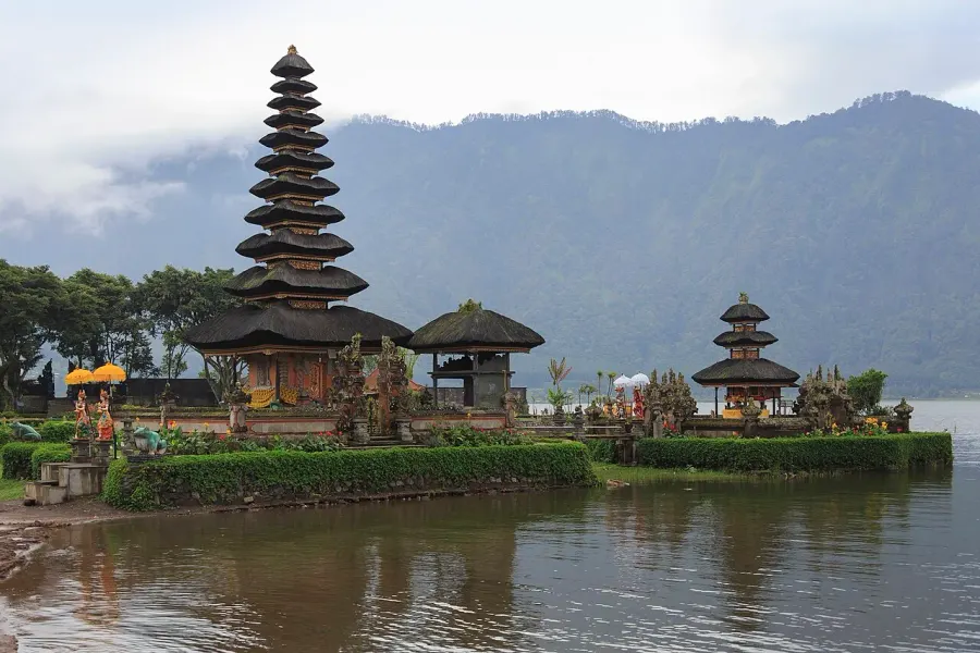 The Pura Ulun Danu Bratan card