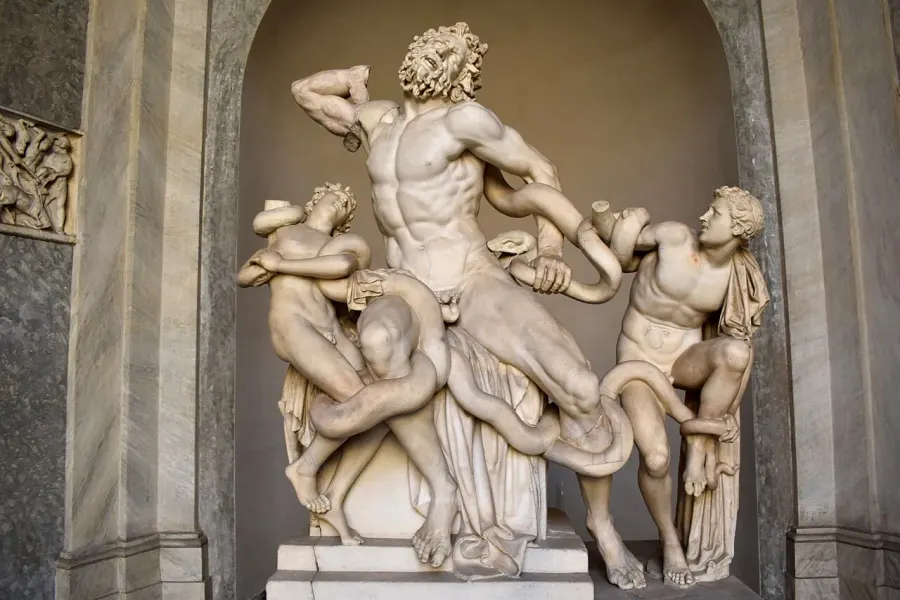 The Laocoön card