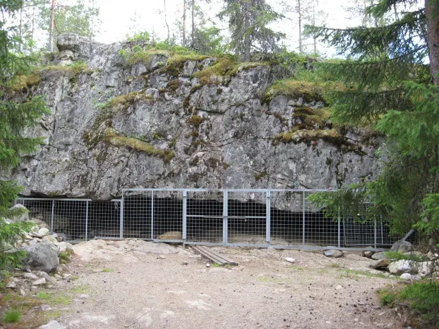 The Susiluola Cave card