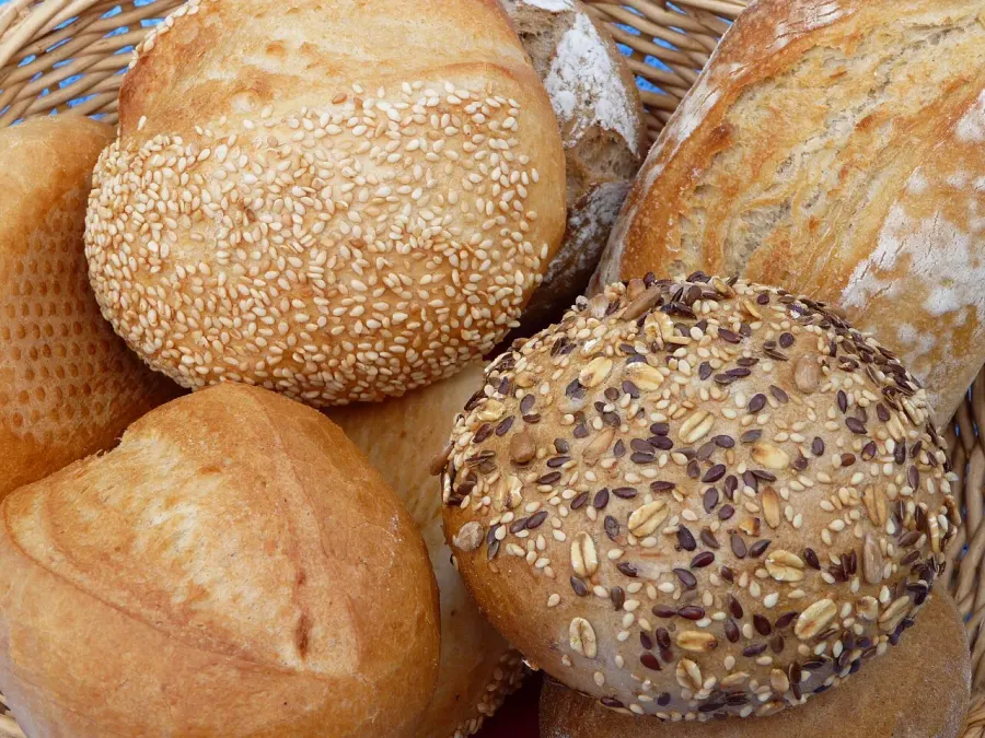 The Bread roll card