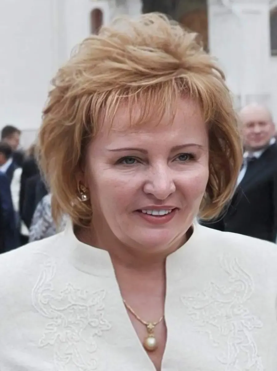 The Lyudmila Putina card