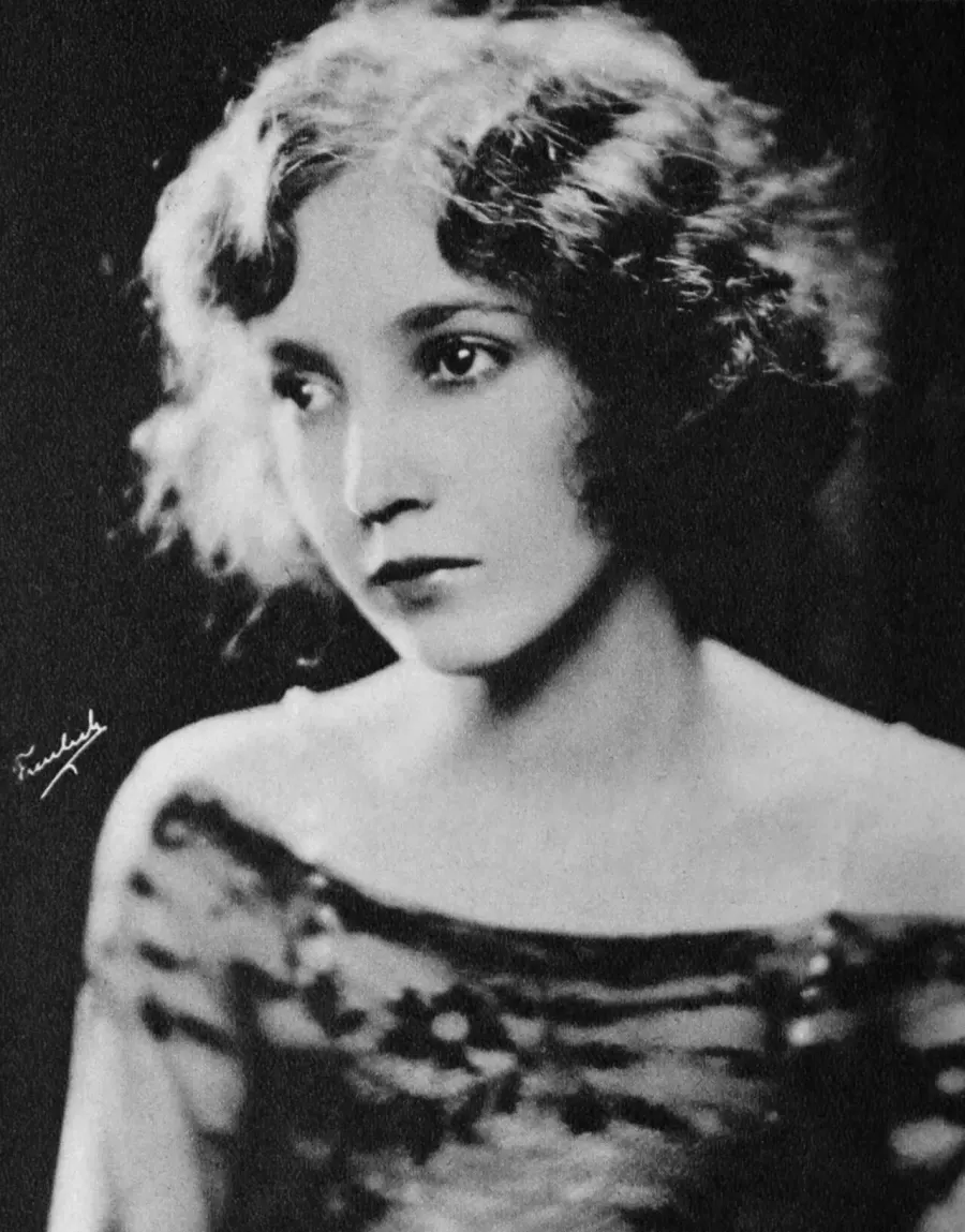 La carte Bessie Love
