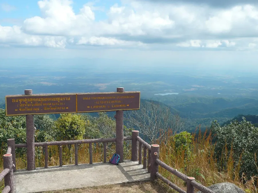 The Lamphun province card