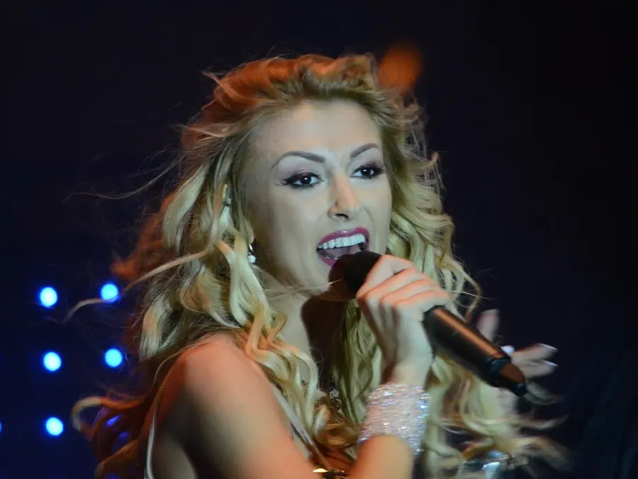 The Andreea Bălan card