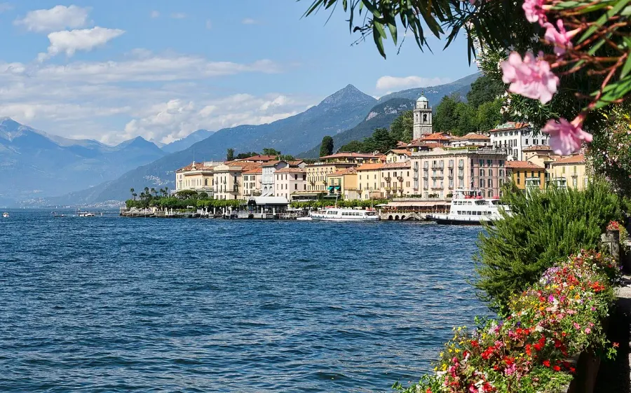 The Bellagio, Lombardy card