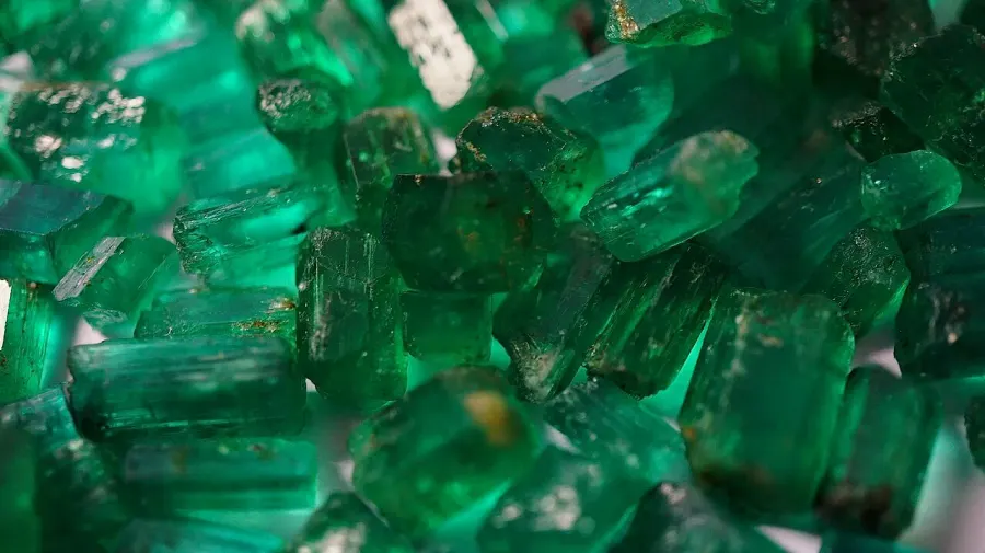 The Emerald green card