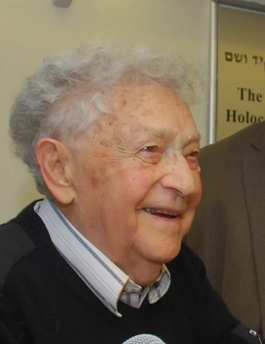 The Yitzhak Arad card