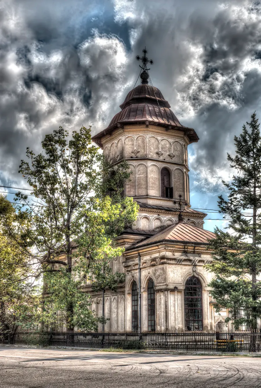 La carte Mănăstirea