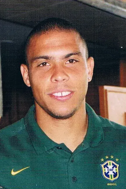 The 2002 Ballon d'Or card