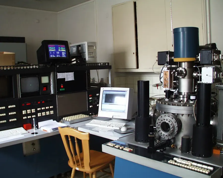 The Electron-beam lithography card