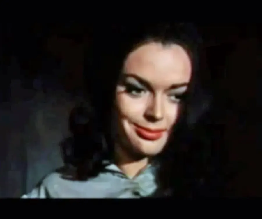 La carte Barbara Steele