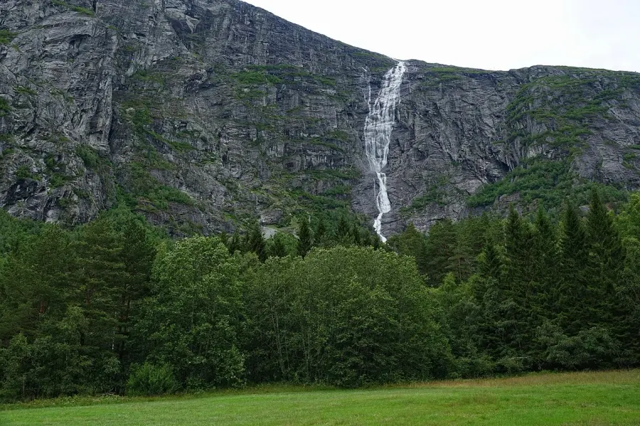 The Mongefossen card