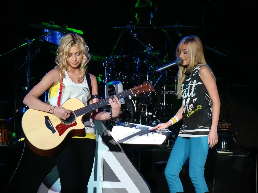La carte Aly & AJ