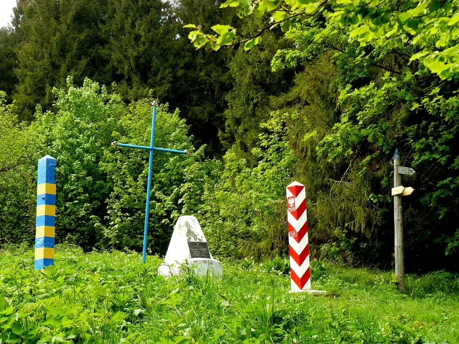The Poland–Ukraine border card