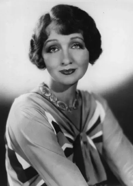 La carte Hedda Hopper