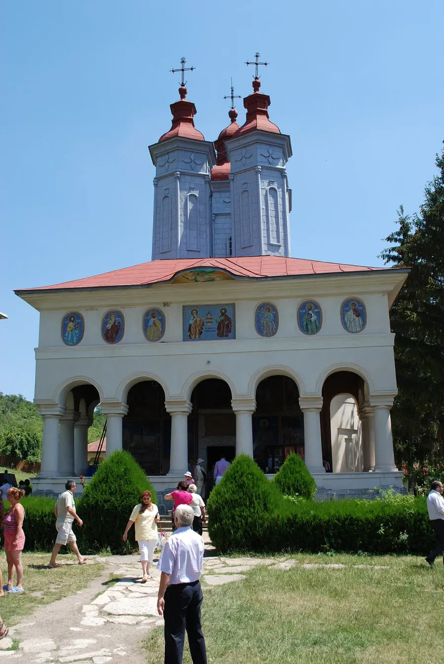 The Tisău card