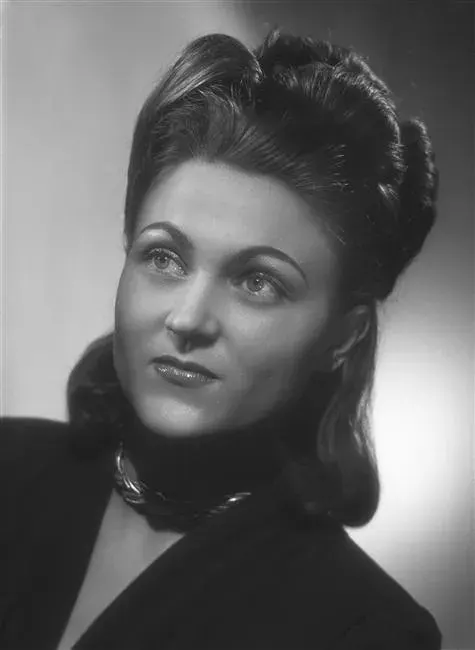 The Renée Faure card