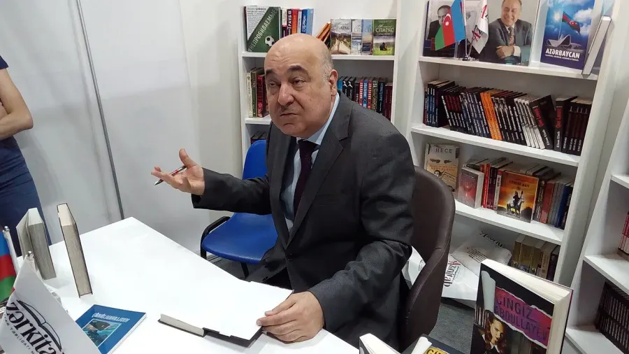 La carte Chingiz Abdullayev