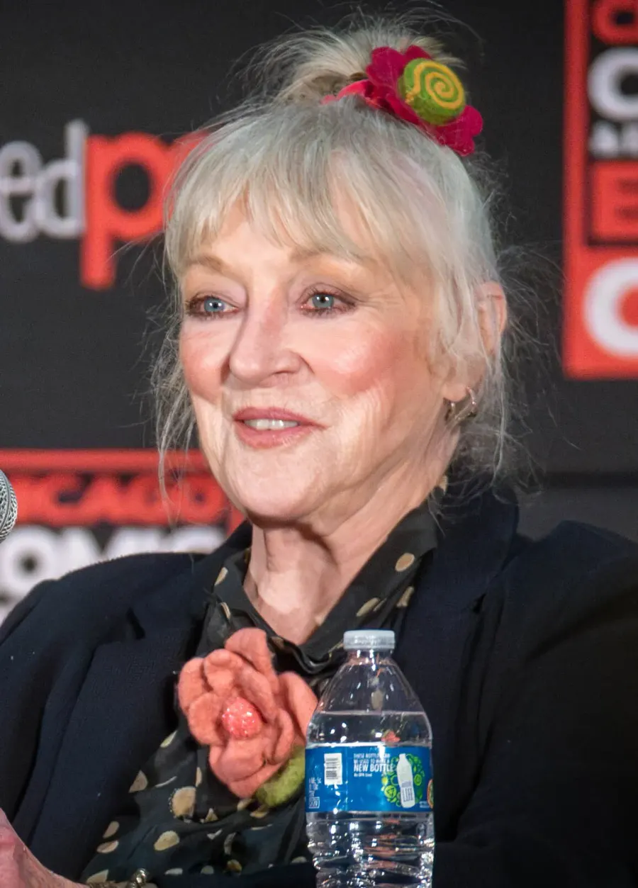 The Veronica Cartwright card