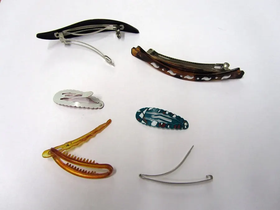 The Hair clip card