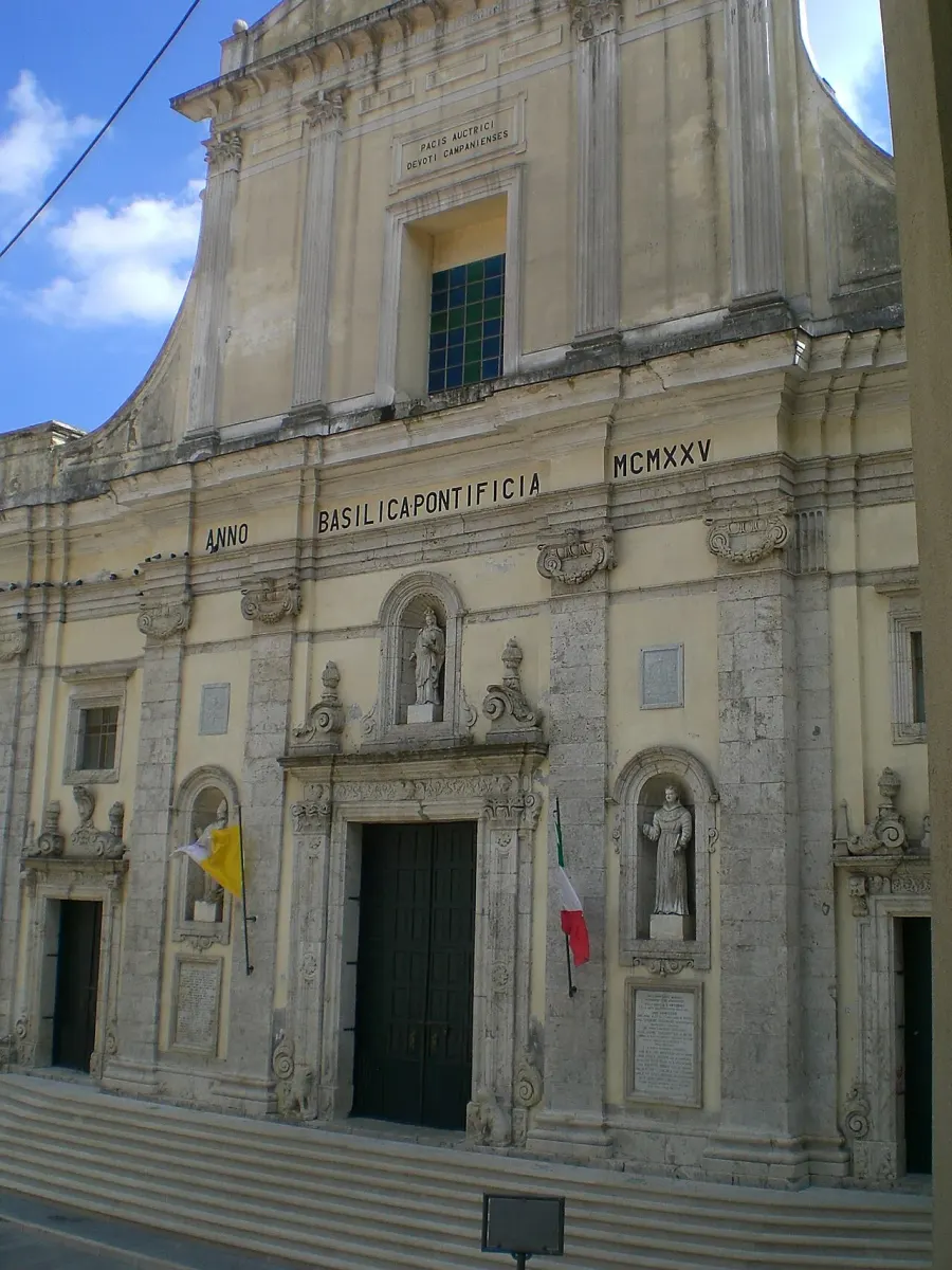 La carte Basilique Sainte-Marie-de-la-Paix de Campagna